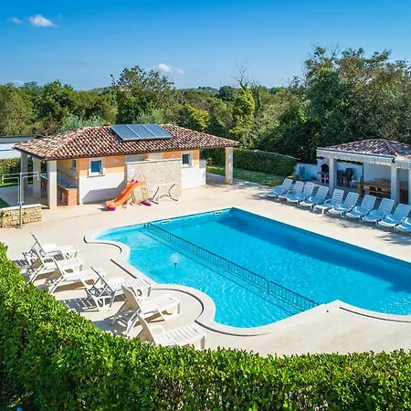 Apartamento Rok Pula