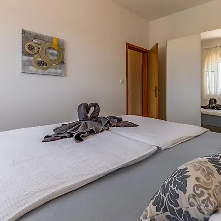 Rok Apartment