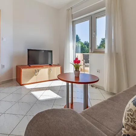 Rok Apartman *