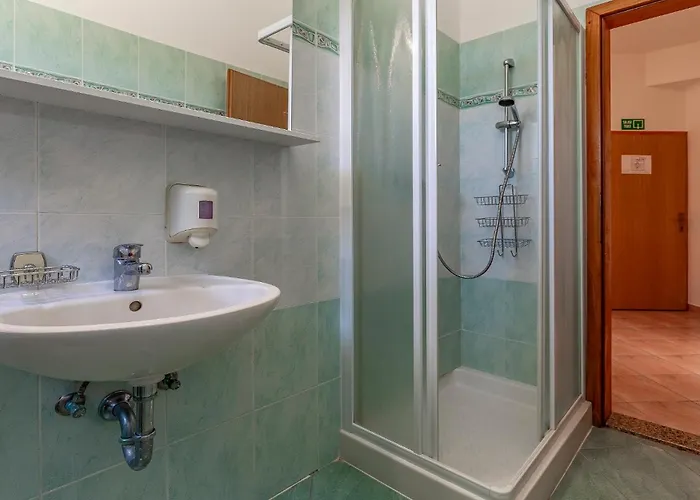 Rok 아파트 풀라